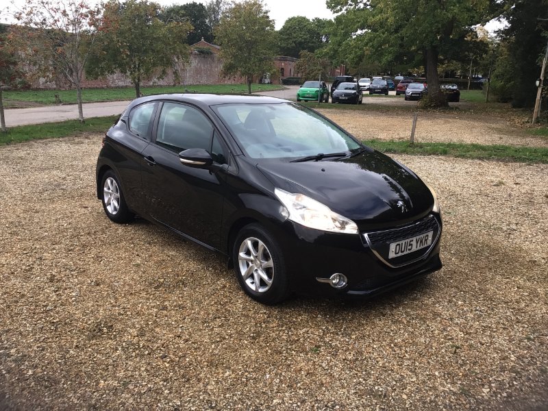 Peugeot 208 1.2 VTi PureTech Active Hatchback 3dr Petrol Manual Euro 5 82 ps for sale in Fareham